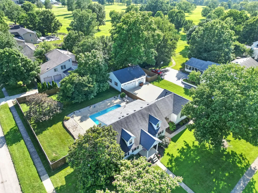 200 W Fairway Drive Nicholasville KY 40356