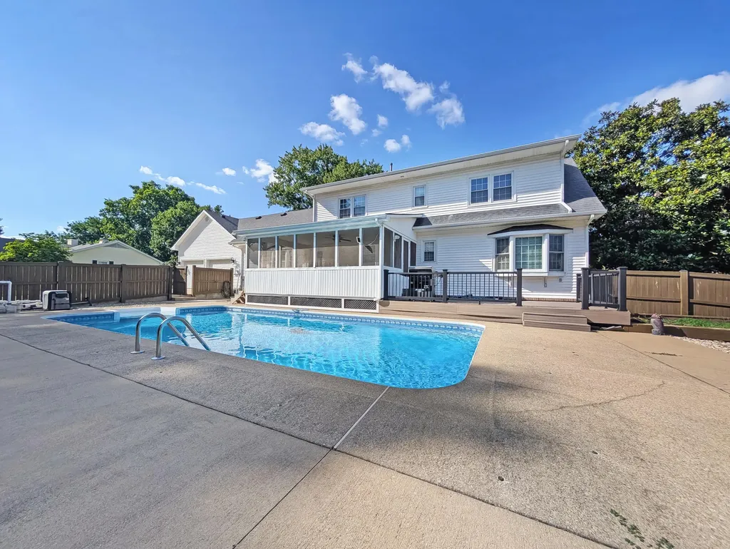 200 W Fairway Drive Nicholasville KY 40356