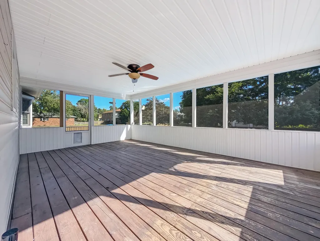 200 W Fairway Drive Nicholasville KY 40356