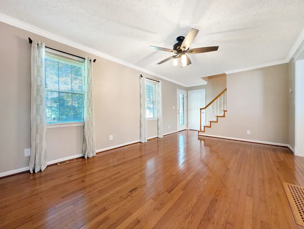 200 W Fairway Drive Nicholasville KY 40356