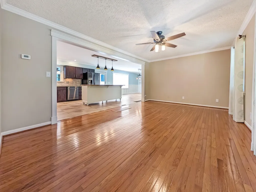 200 W Fairway Drive Nicholasville KY 40356