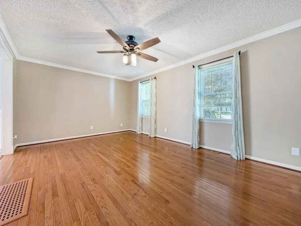 200 W Fairway Drive Nicholasville KY 40356