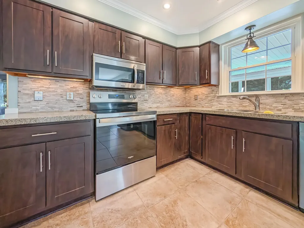 200 W Fairway Drive Nicholasville KY 40356