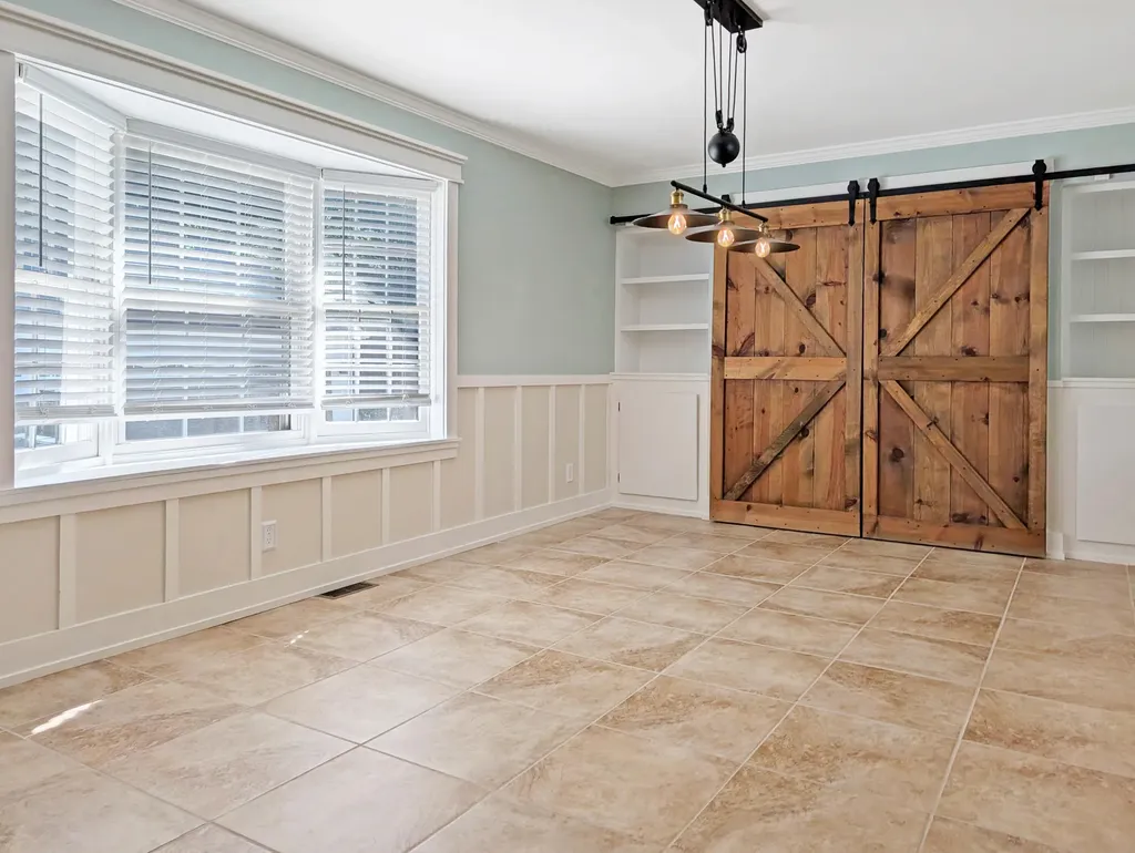 200 W Fairway Drive Nicholasville KY 40356