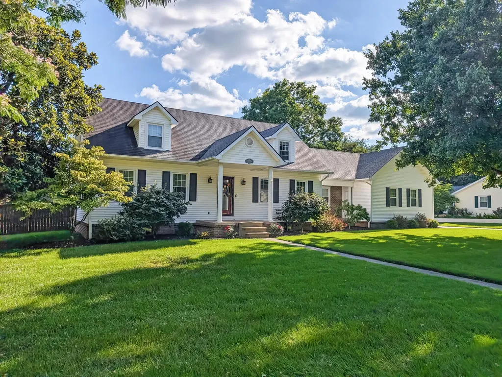 200 W Fairway Drive Nicholasville KY 40356