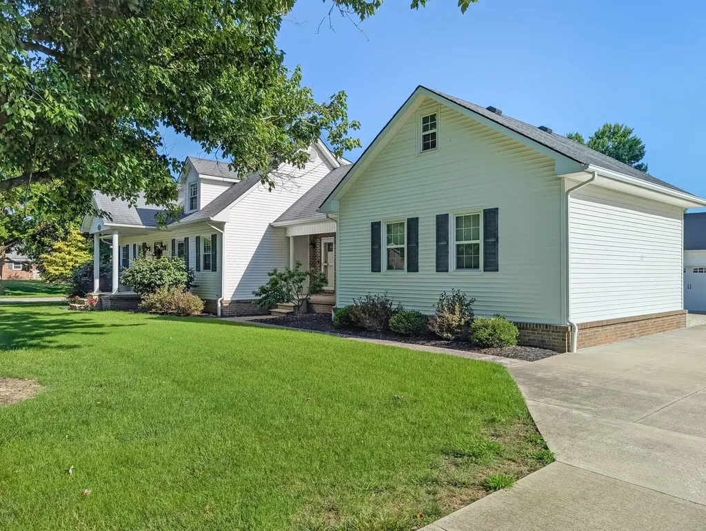 200 W Fairway Drive Nicholasville KY 40356