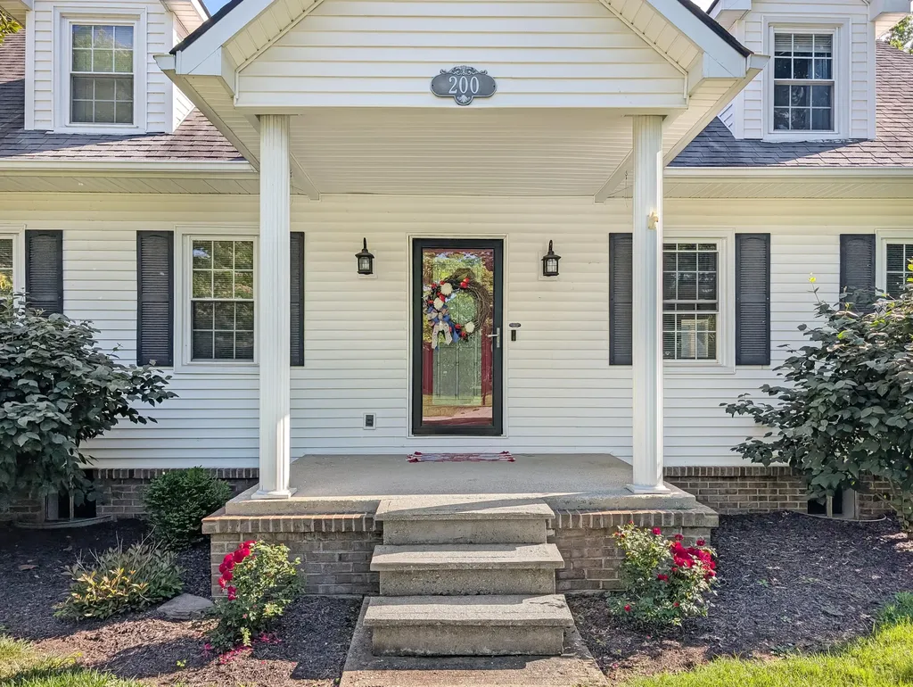 200 W Fairway Drive Nicholasville KY 40356