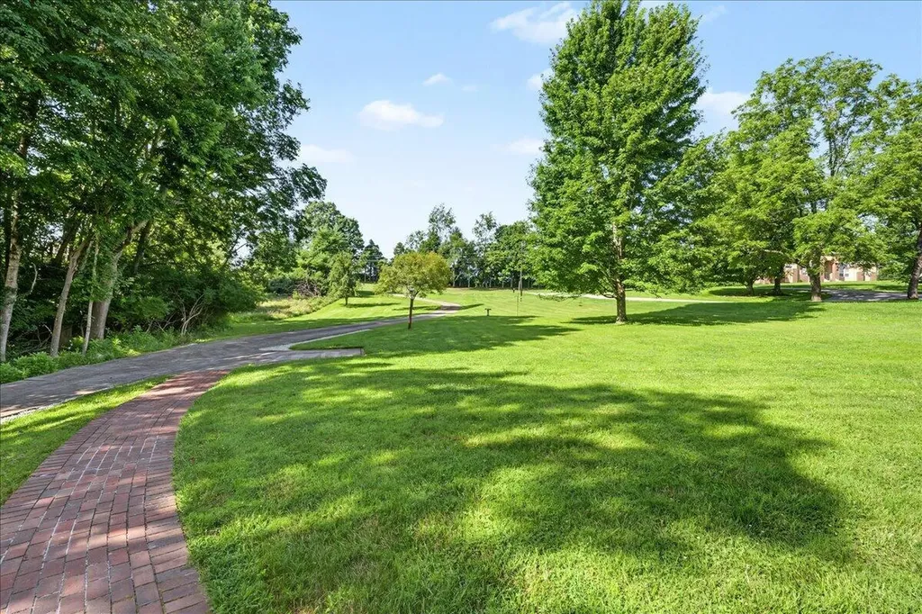 225 Beams Drive Harrodsburg KY 40330