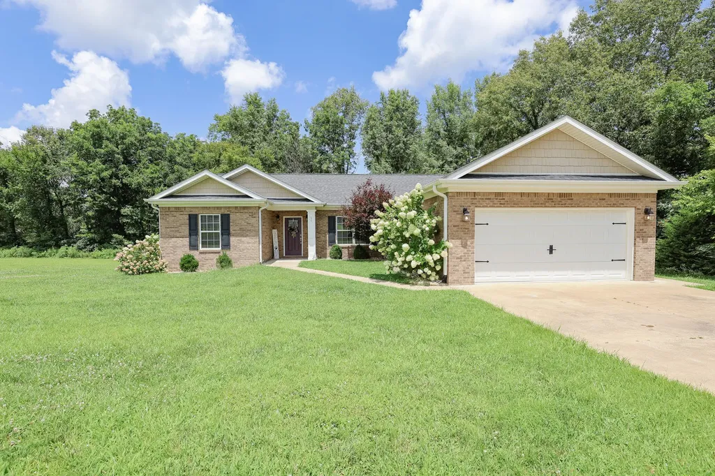 90 Abigale Way Hickory KY 42051