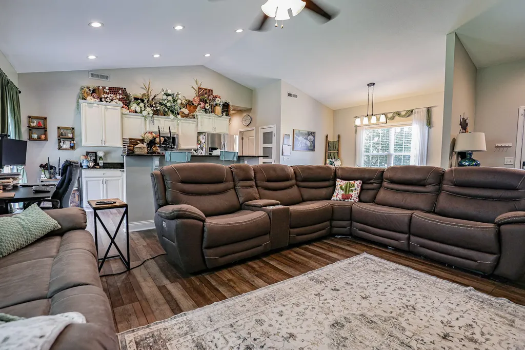 90 Abigale Way Hickory KY 42051