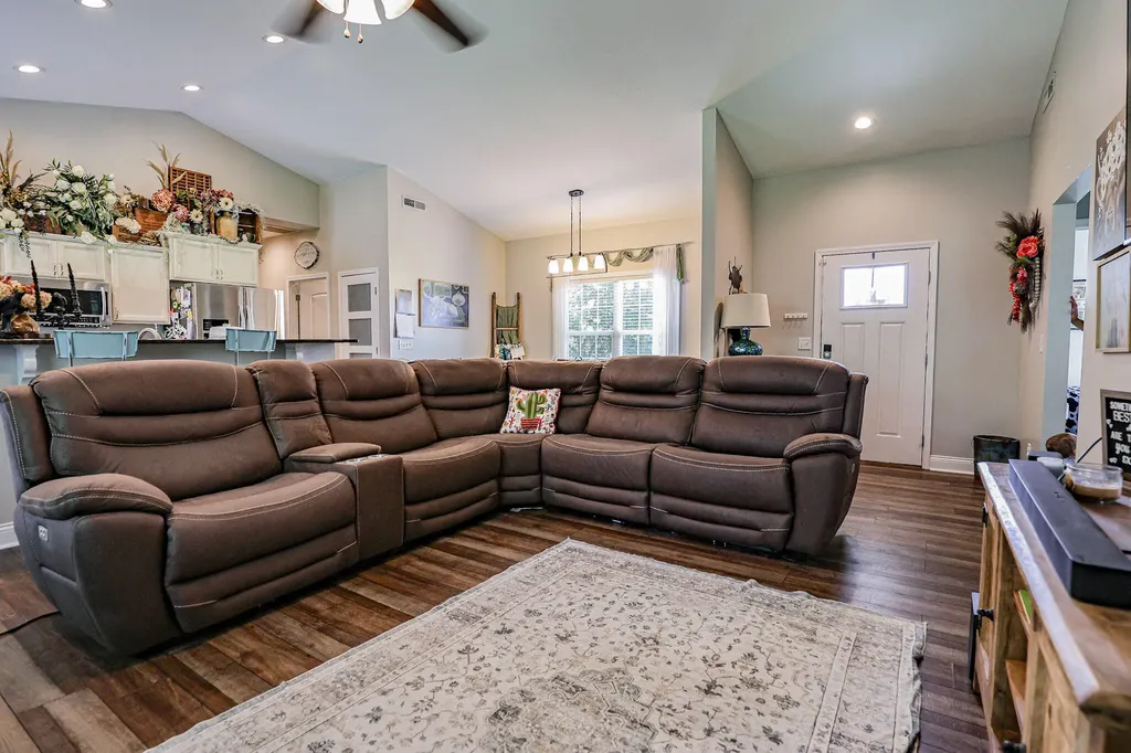90 Abigale Way Hickory KY 42051