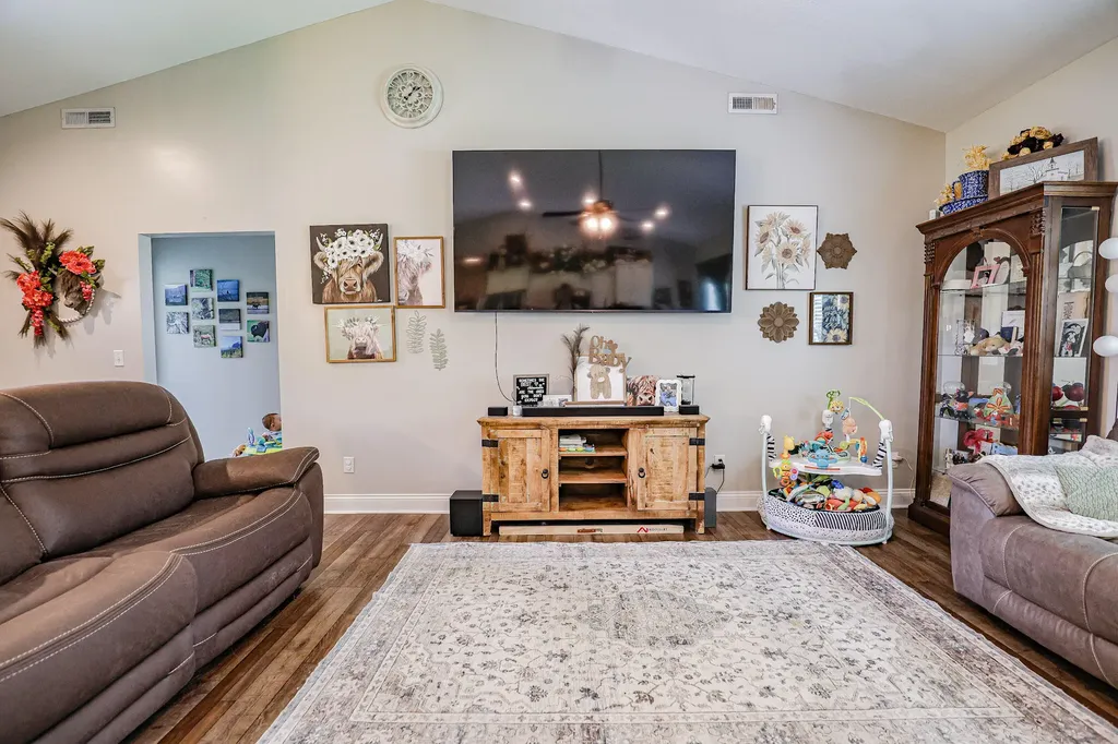 90 Abigale Way Hickory KY 42051