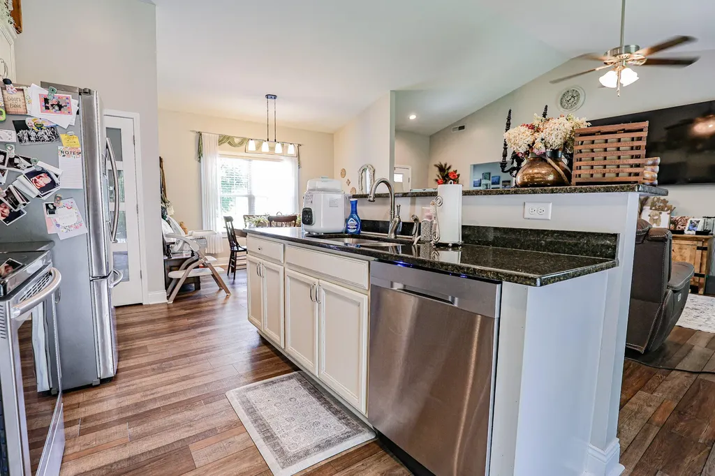 90 Abigale Way Hickory KY 42051