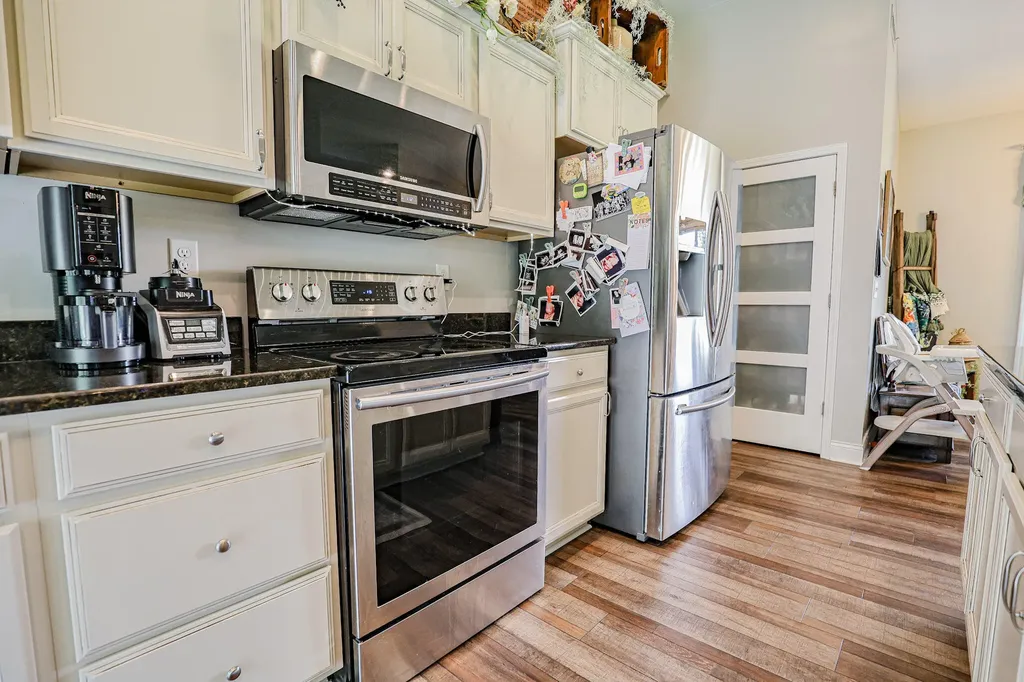 90 Abigale Way Hickory KY 42051