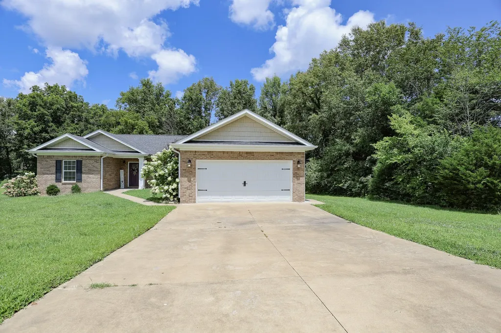 90 Abigale Way Hickory KY 42051