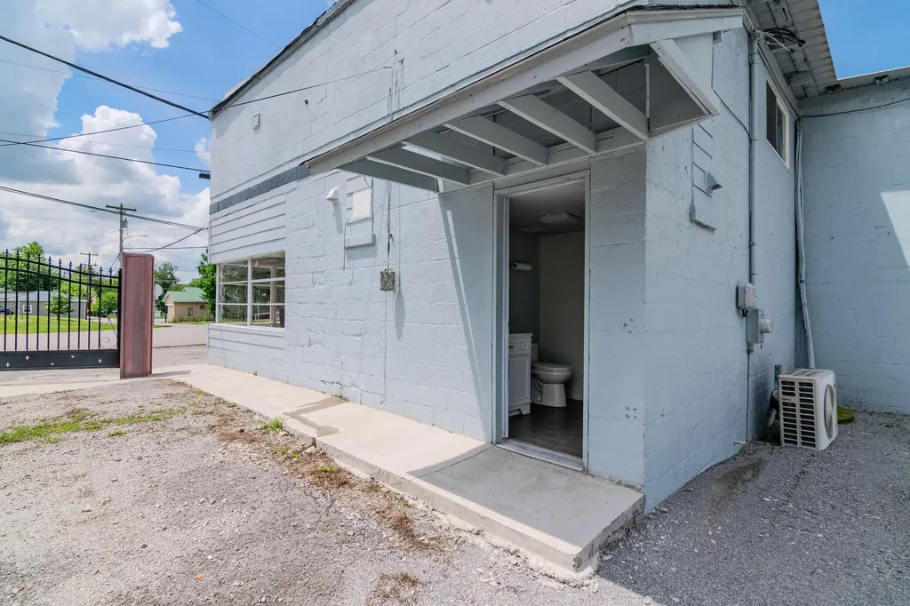311 Main Street N Middletown KY 40357