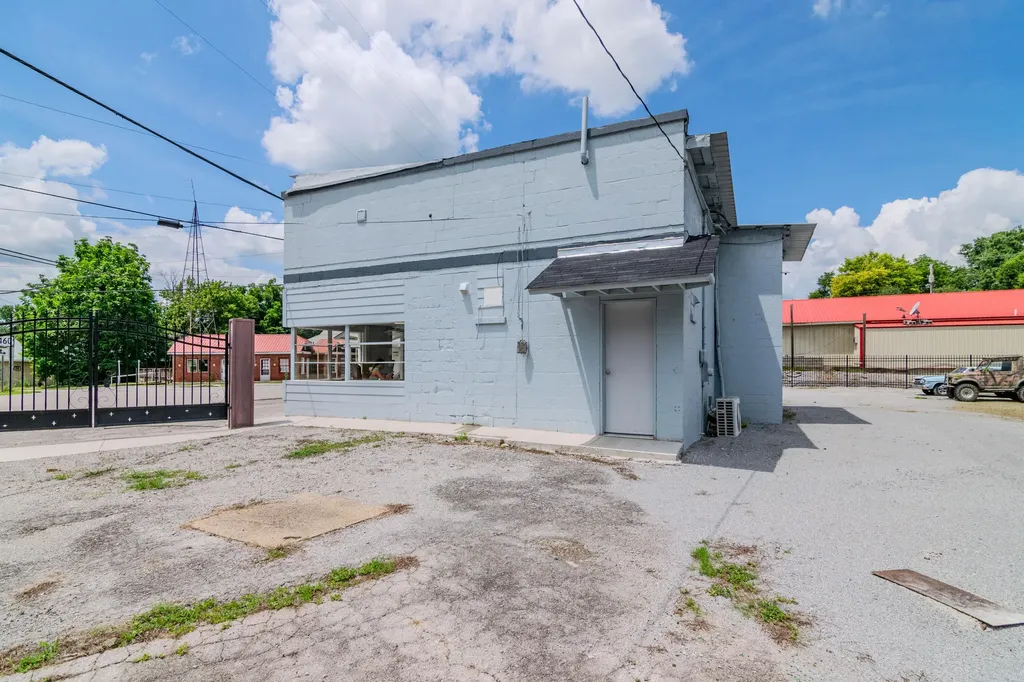 311 Main Street N Middletown KY 40357