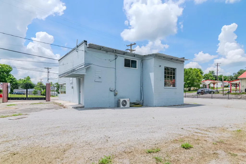 311 Main Street N Middletown KY 40357