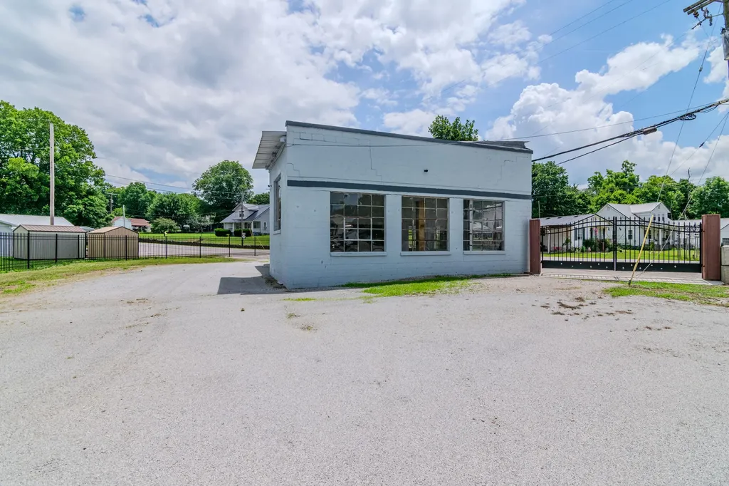 311 Main Street N Middletown KY 40357
