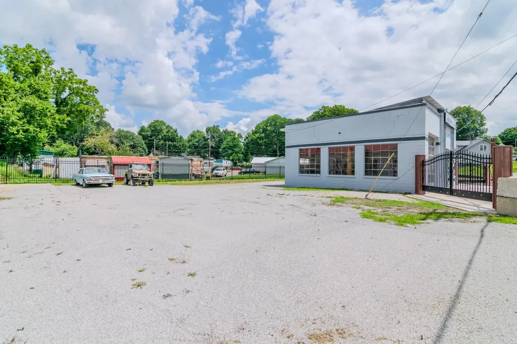 311 Main Street N Middletown KY 40357