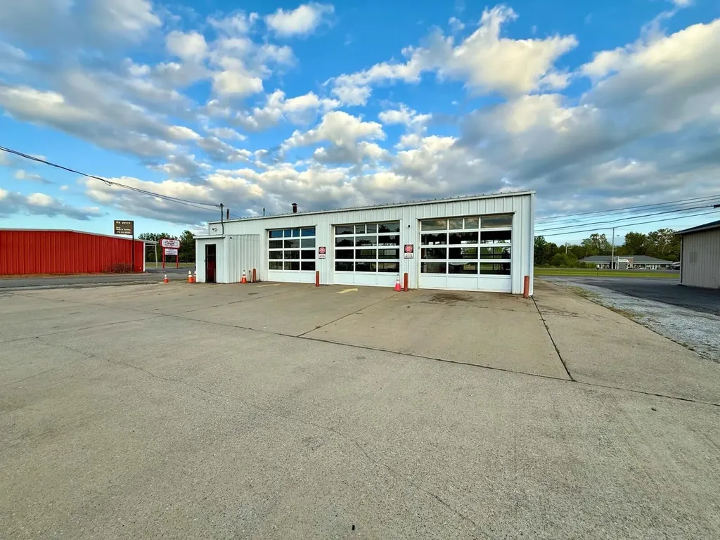 38 Main Street Benton KY 42025