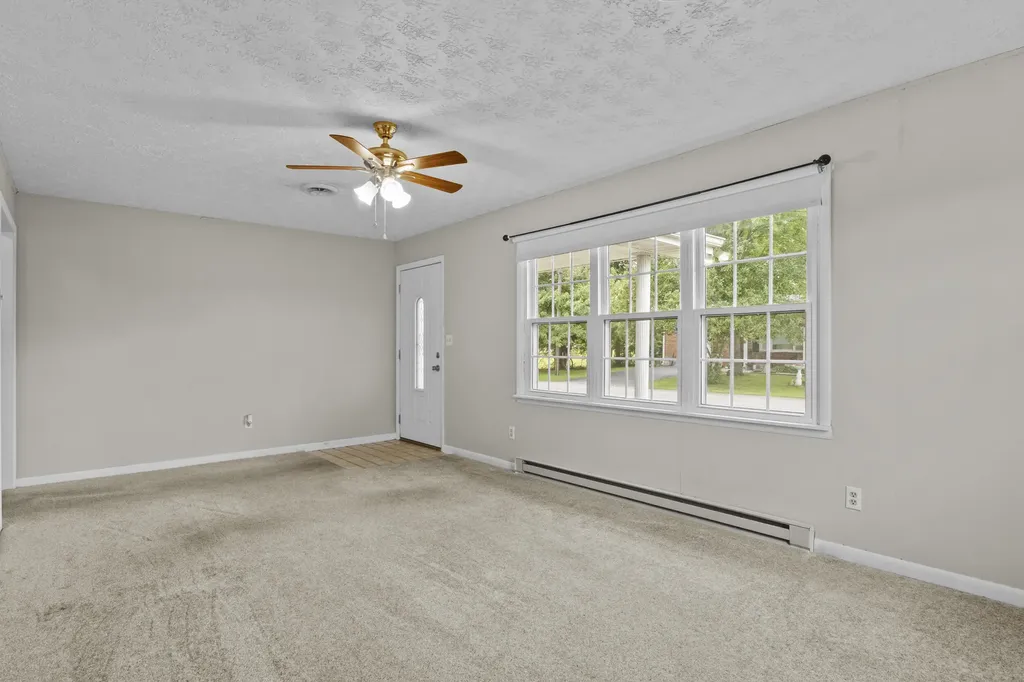 79 Pine Street Crab Orchard KY 40419