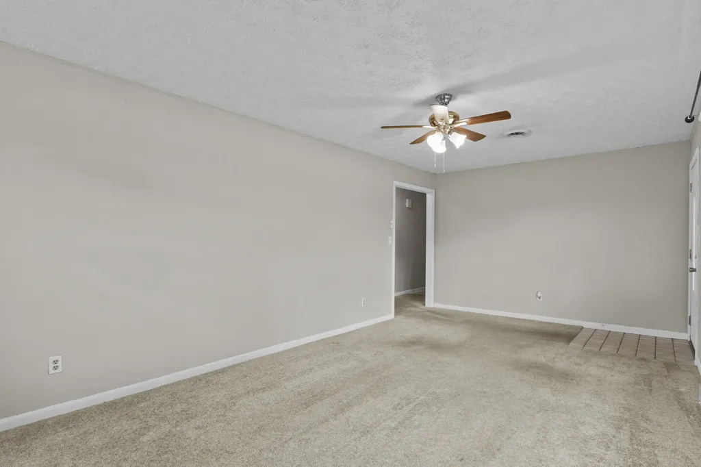 79 Pine Street Crab Orchard KY 40419
