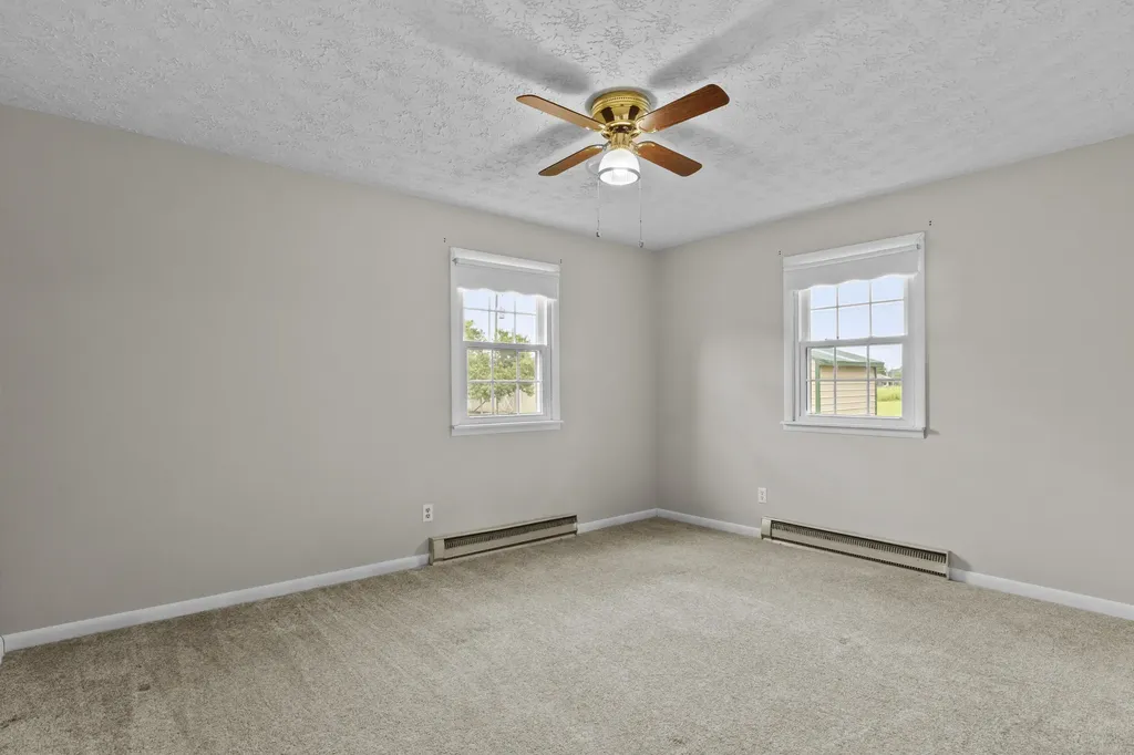 79 Pine Street Crab Orchard KY 40419
