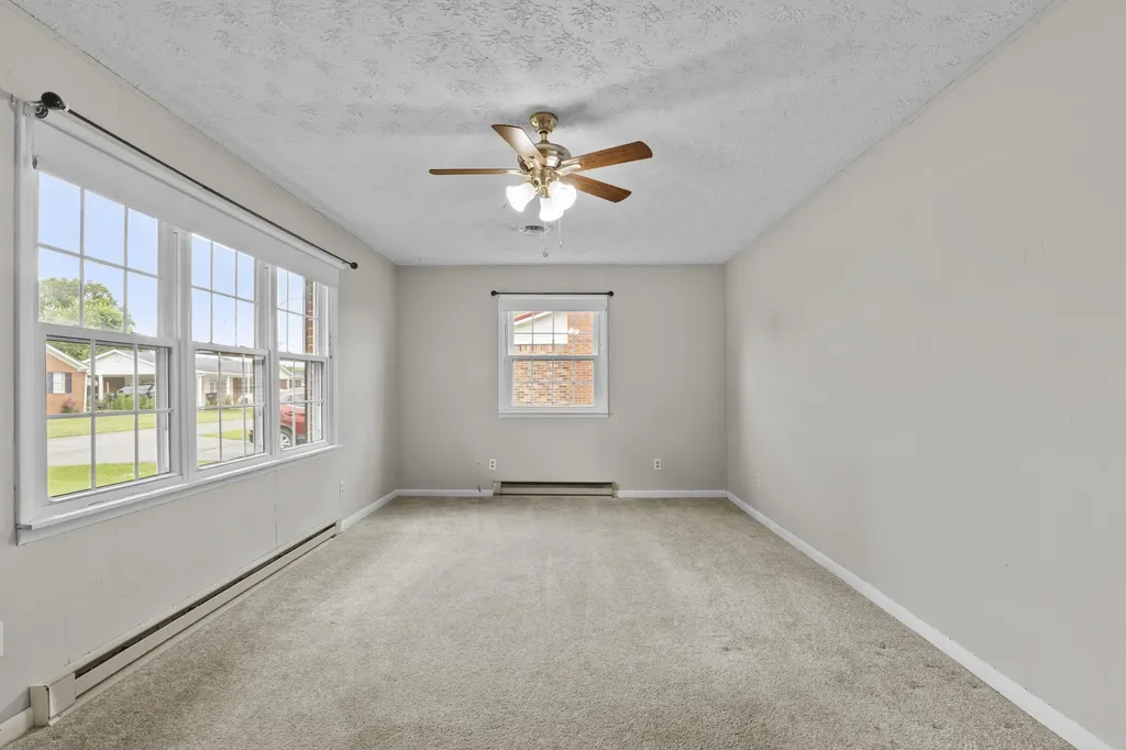 79 Pine Street Crab Orchard KY 40419