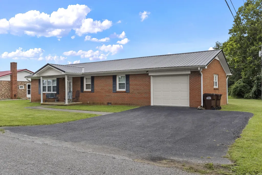 79 Pine Street Crab Orchard KY 40419