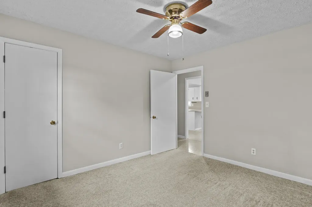 79 Pine Street Crab Orchard KY 40419