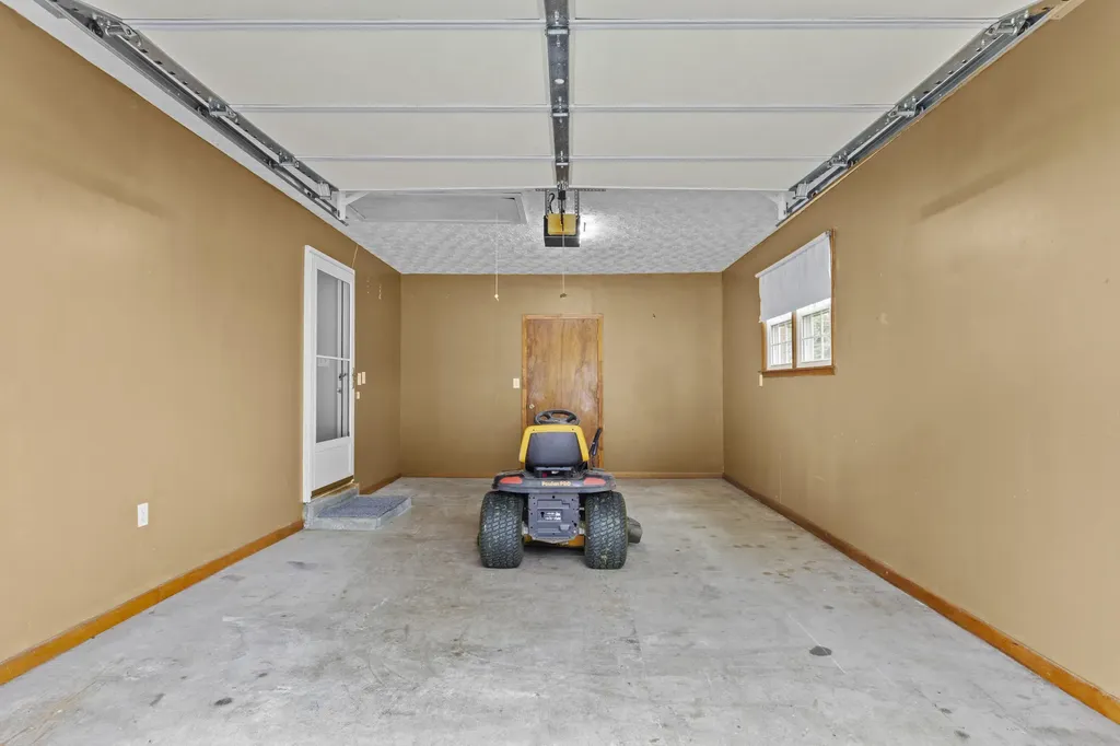 79 Pine Street Crab Orchard KY 40419