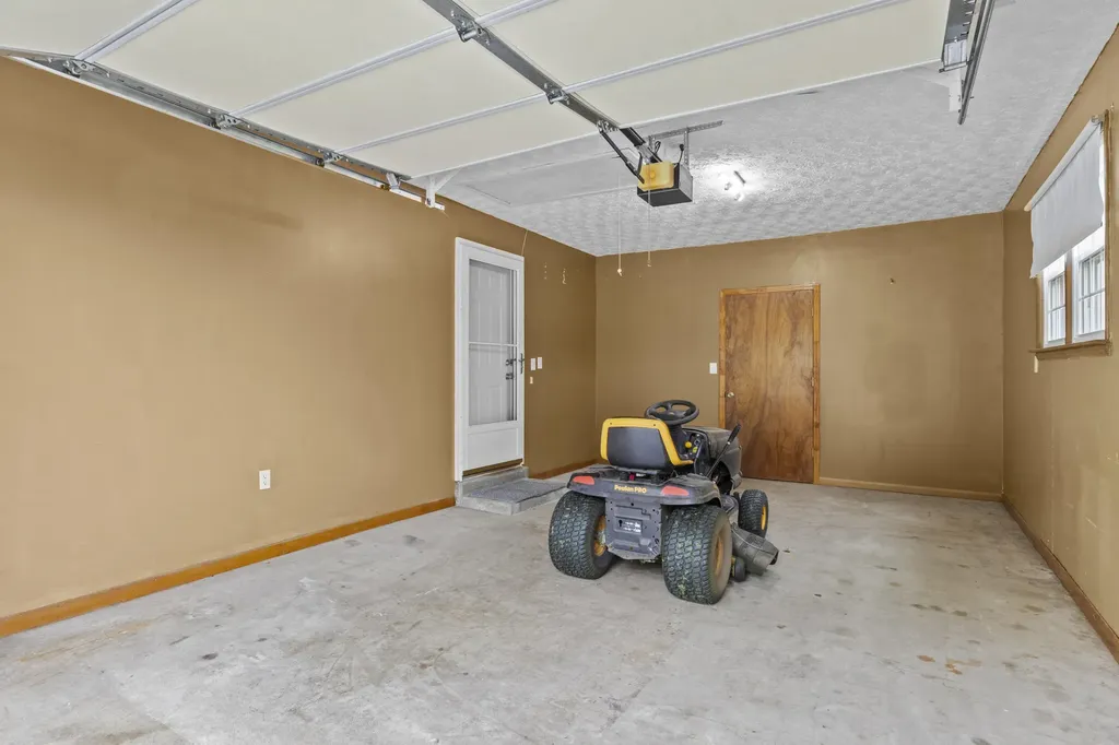 79 Pine Street Crab Orchard KY 40419