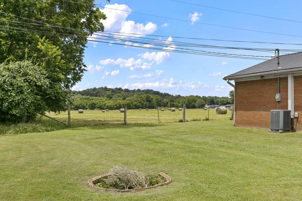 79 Pine Street Crab Orchard KY 40419