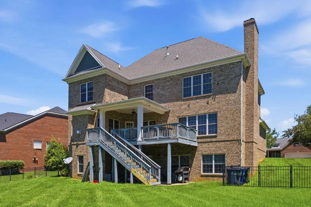 236 Somersly Place Lexington KY 40515