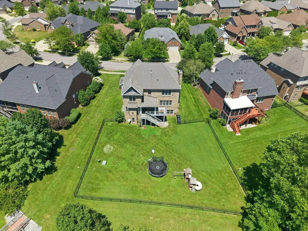 236 Somersly Place Lexington KY 40515