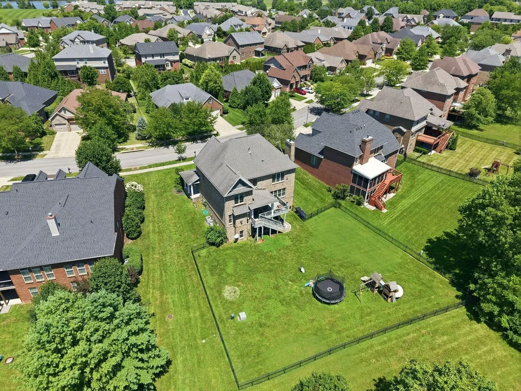 236 Somersly Place Lexington KY 40515