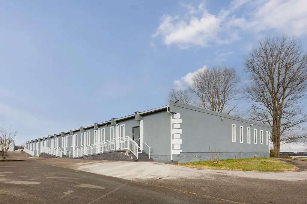 3041 Elizabeth Street Nicholasville KY 40356