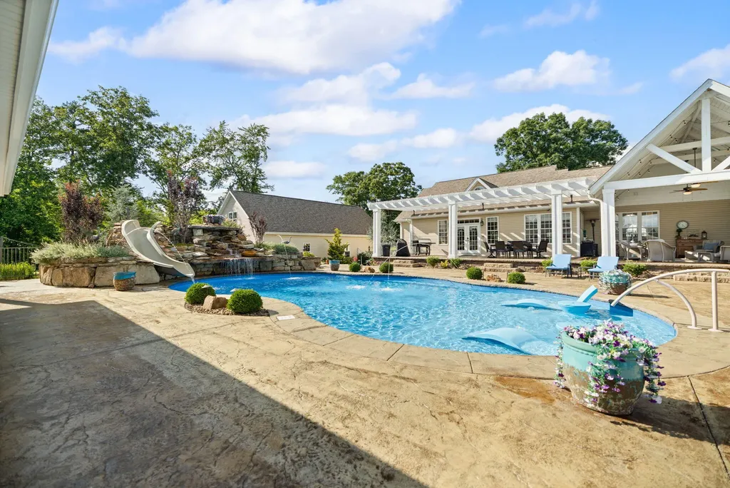 283 Cotton Road Corbin KY 40701