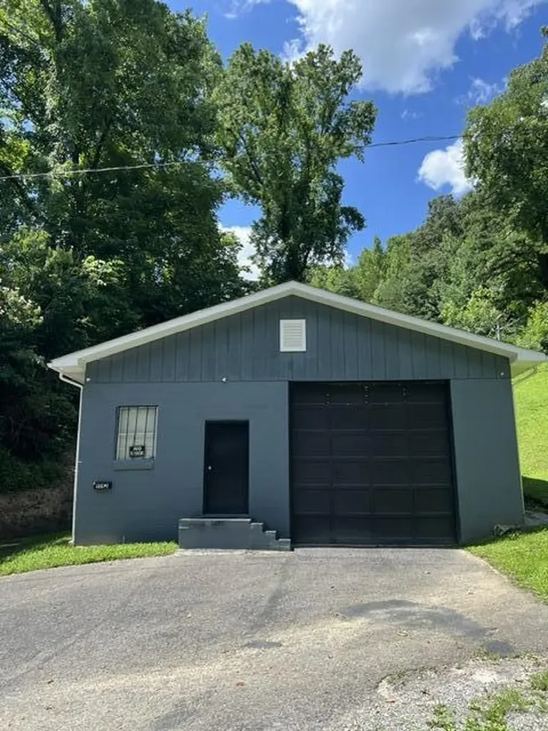 904-A E Cumberland Avenue Middlesboro KY 40965