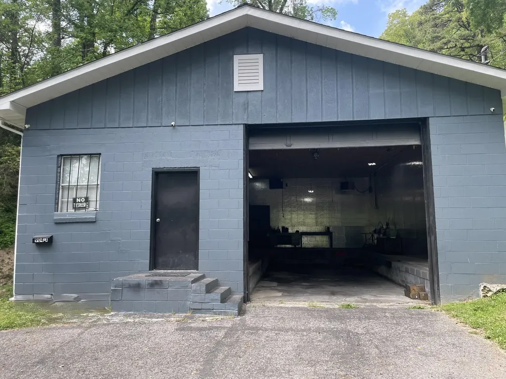 904-A E Cumberland Avenue Middlesboro KY 40965