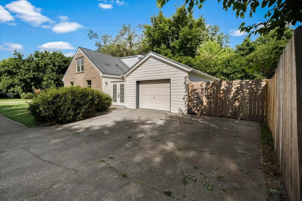 634 Cardinal Lane Lexington KY 40503