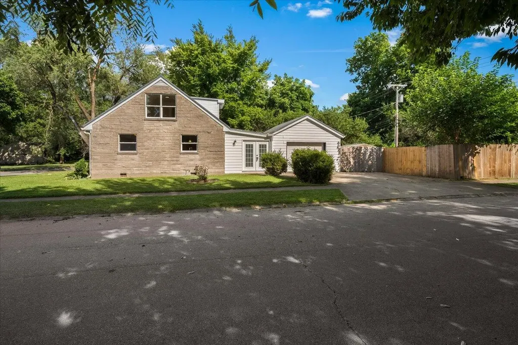 634 Cardinal Lane Lexington KY 40503