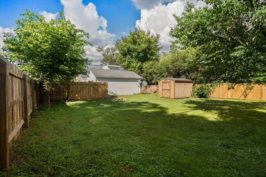 634 Cardinal Lane Lexington KY 40503