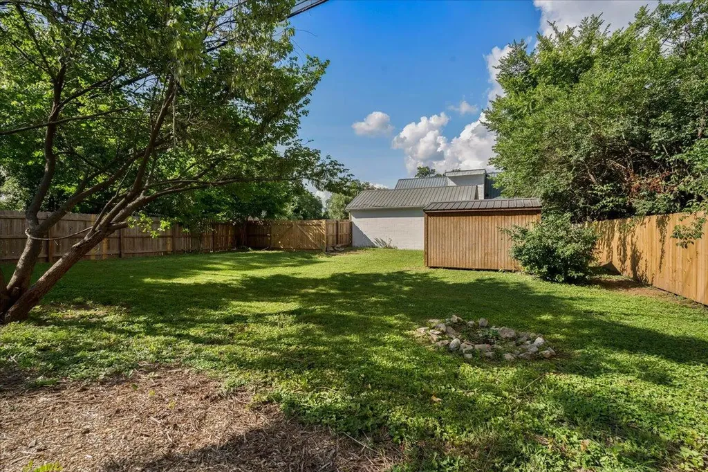 634 Cardinal Lane Lexington KY 40503