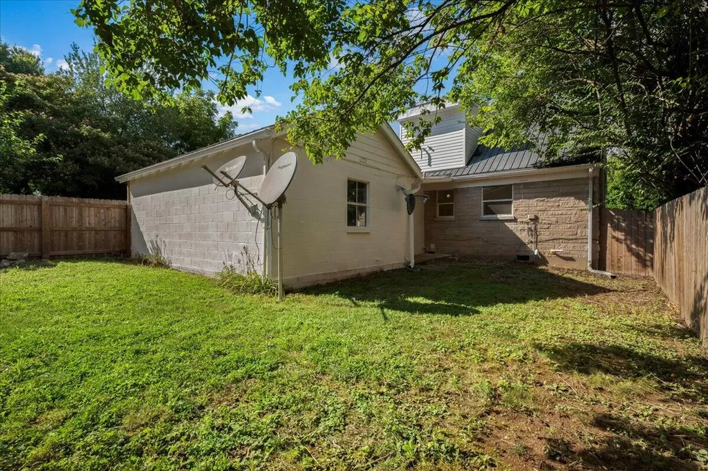 634 Cardinal Lane Lexington KY 40503