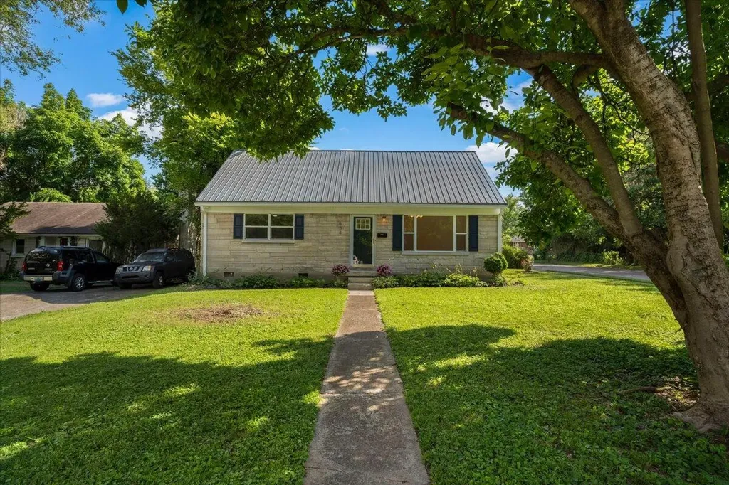 634 Cardinal Lane Lexington KY 40503