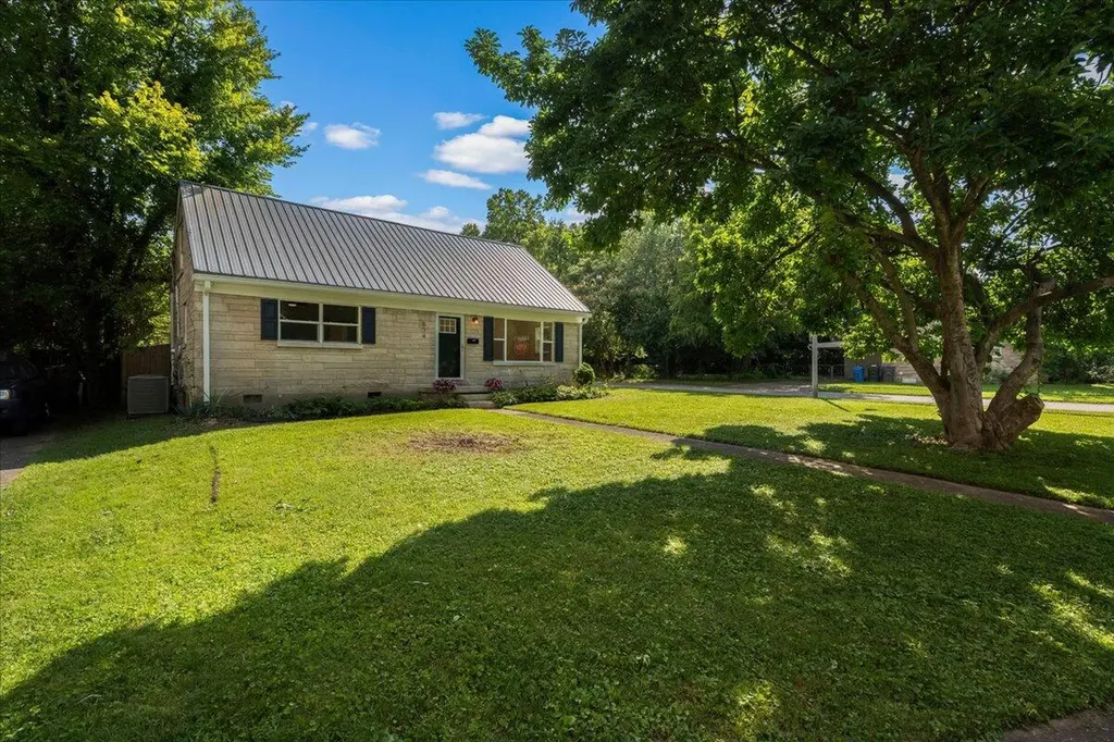 634 Cardinal Lane Lexington KY 40503
