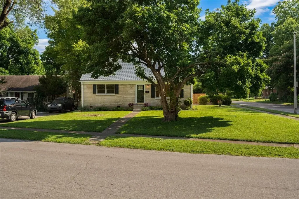 634 Cardinal Lane Lexington KY 40503