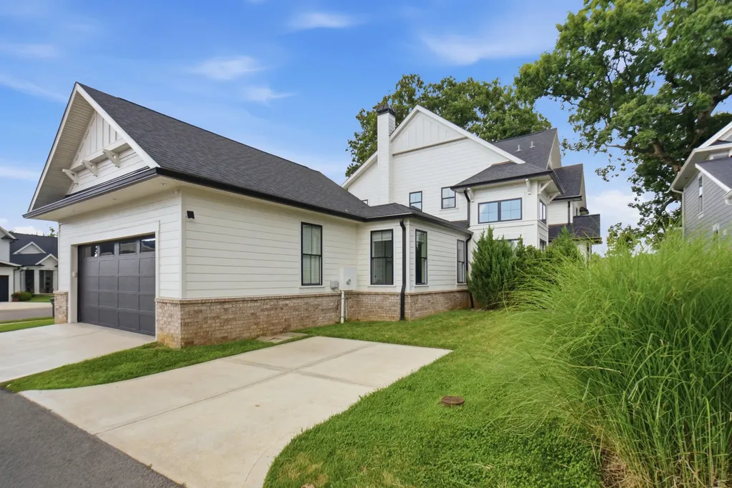 3548 Harper Woods Lane Lexington KY 40515